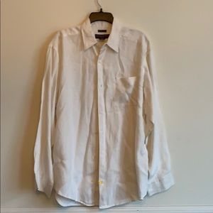 Relaxed cut linen button down